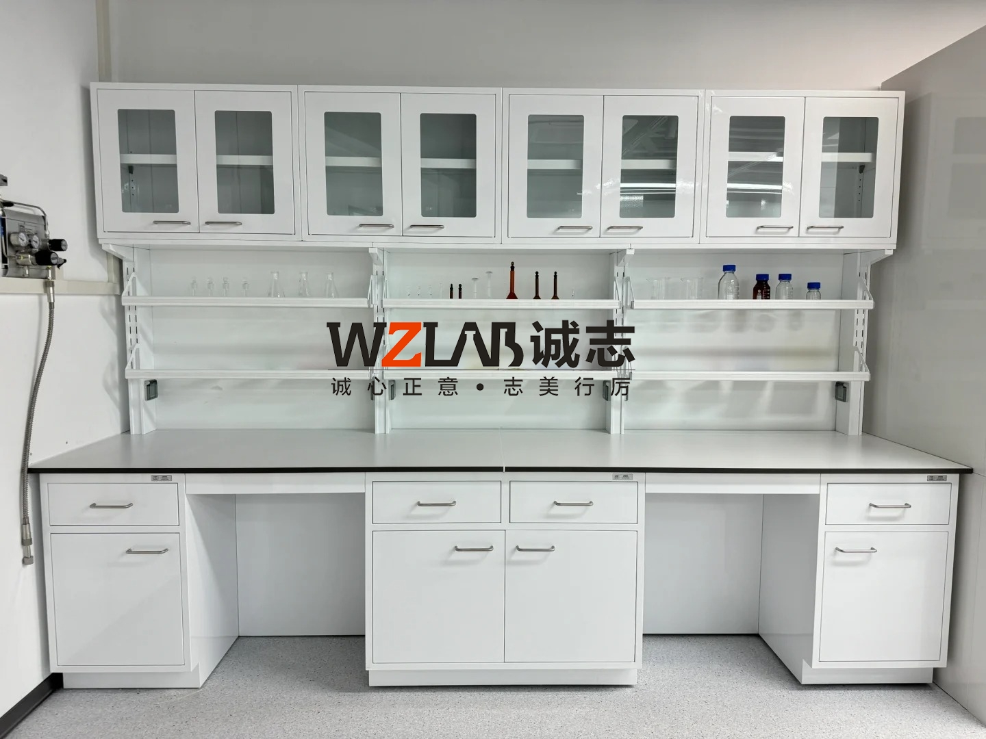 高温实验室家具都有哪些特点，怎么选择